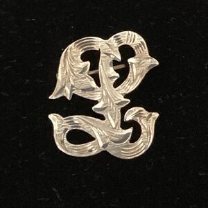 VTG Plafina Mexico Sterling Silver Ornate Engraved L Shaped Initial Brooch Pin
